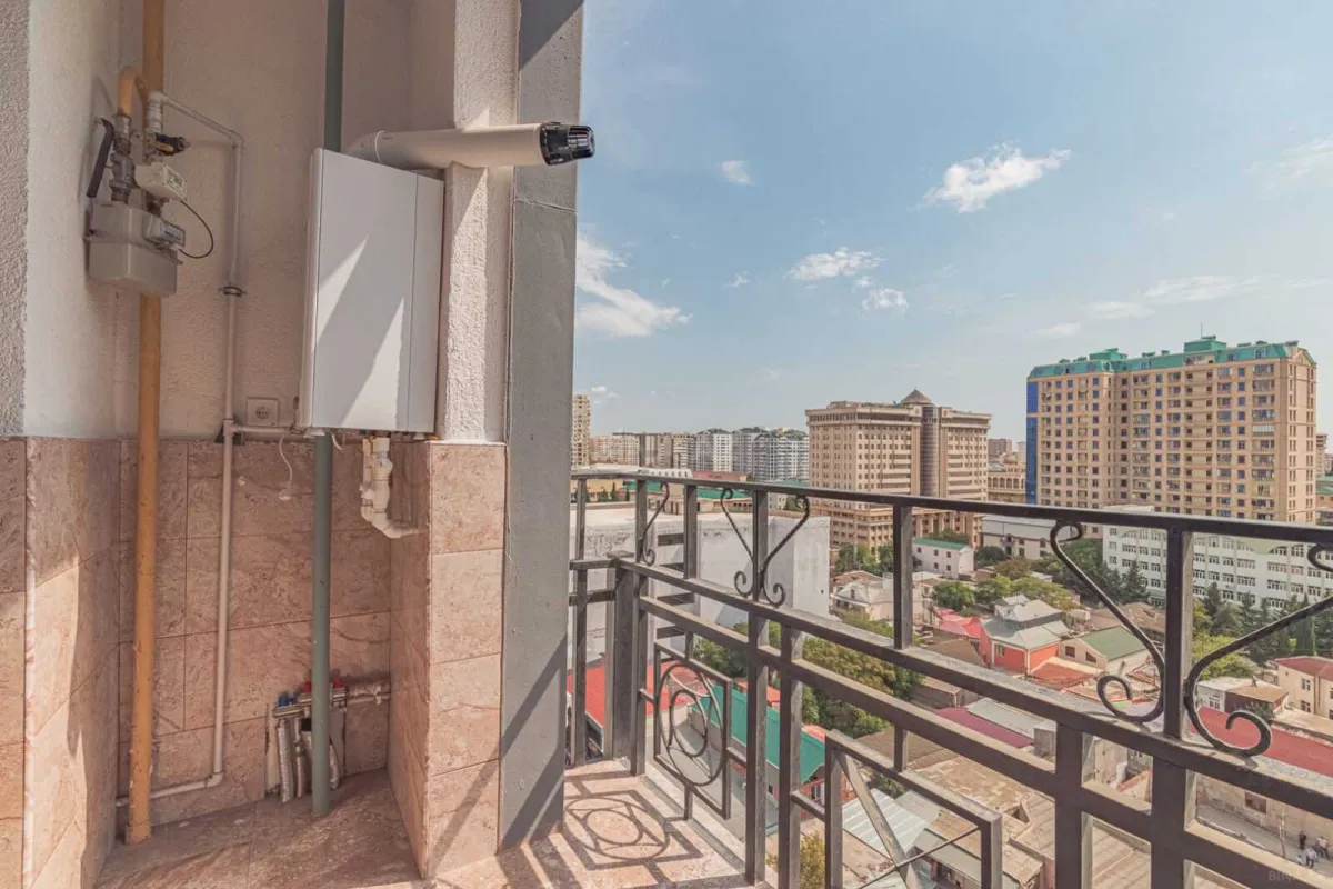 Satılır 3 otaqlı mənzil 105 m²