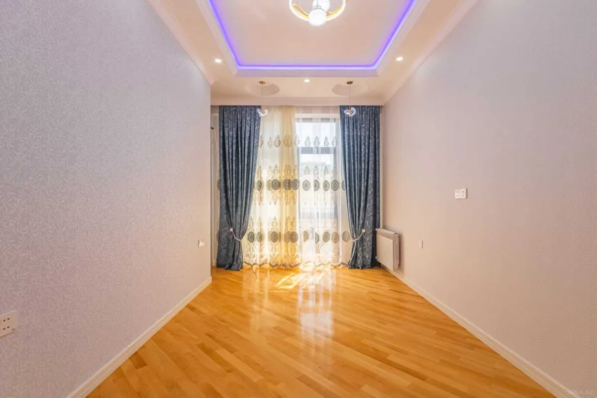Satılır 3 otaqlı mənzil 105 m²