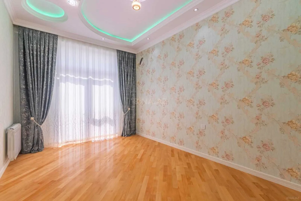 Satılır 3 otaqlı mənzil 105 m²