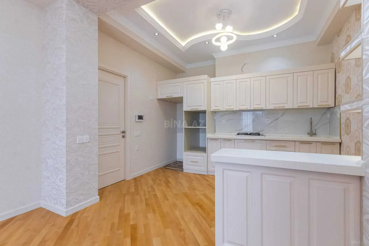 Satılır 3 otaqlı mənzil 105 m²