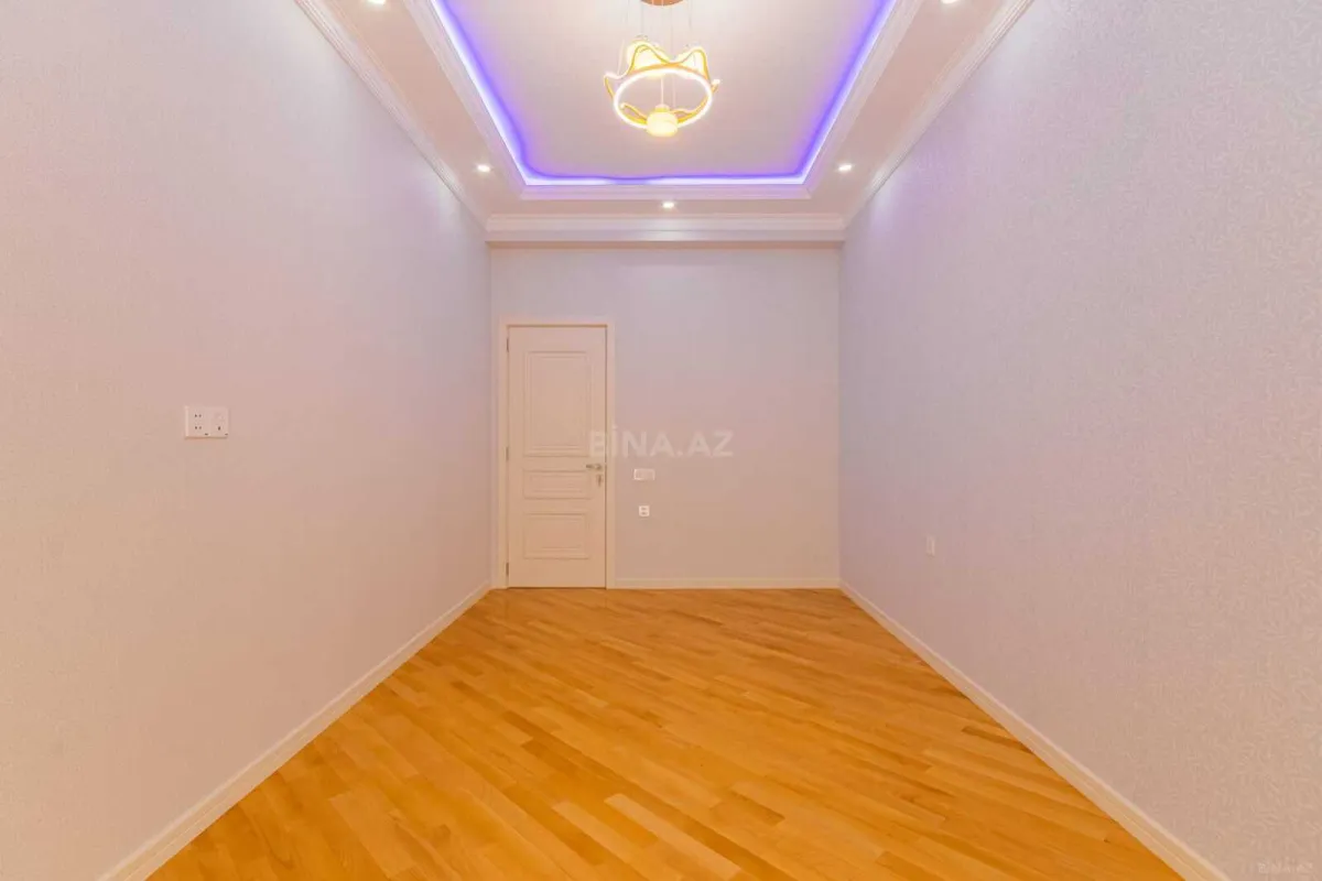 Satılır 3 otaqlı mənzil 105 m²