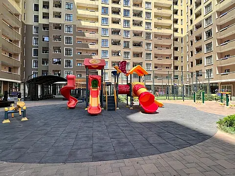Satılır 3 otaqlı mənzil 115 m²