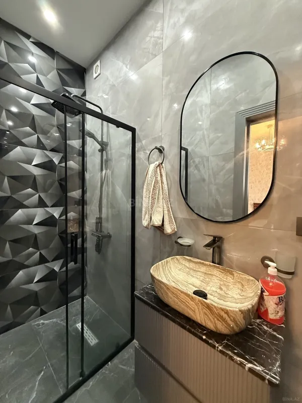 Satılır 5 otaqlı həyət evi 450 m²