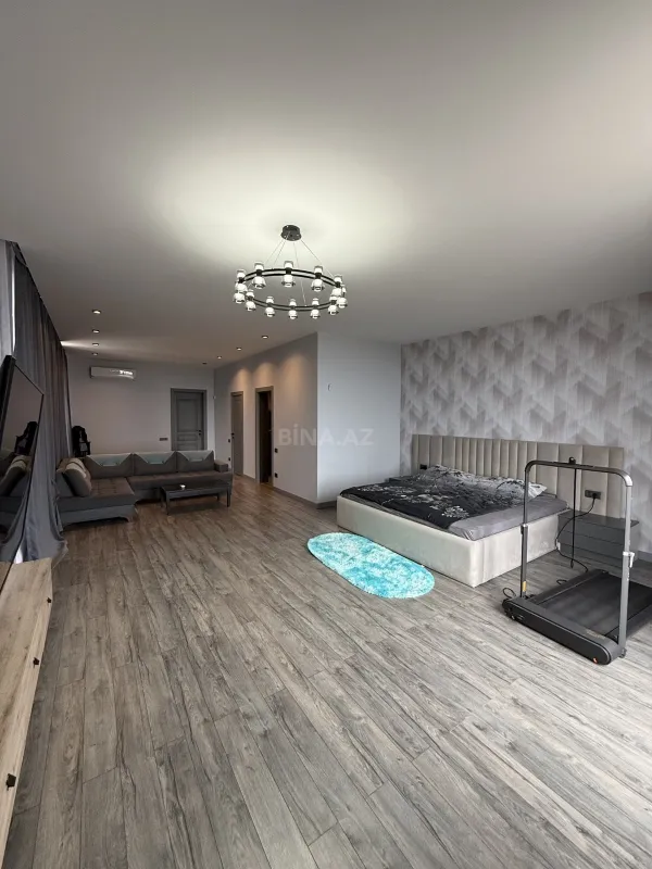 Satılır 5 otaqlı həyət evi 450 m²