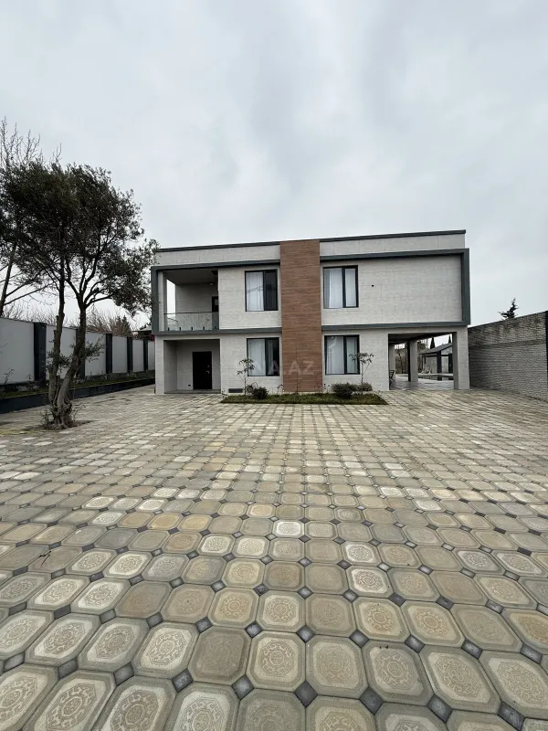 Satılır 5 otaqlı həyət evi 450 m²