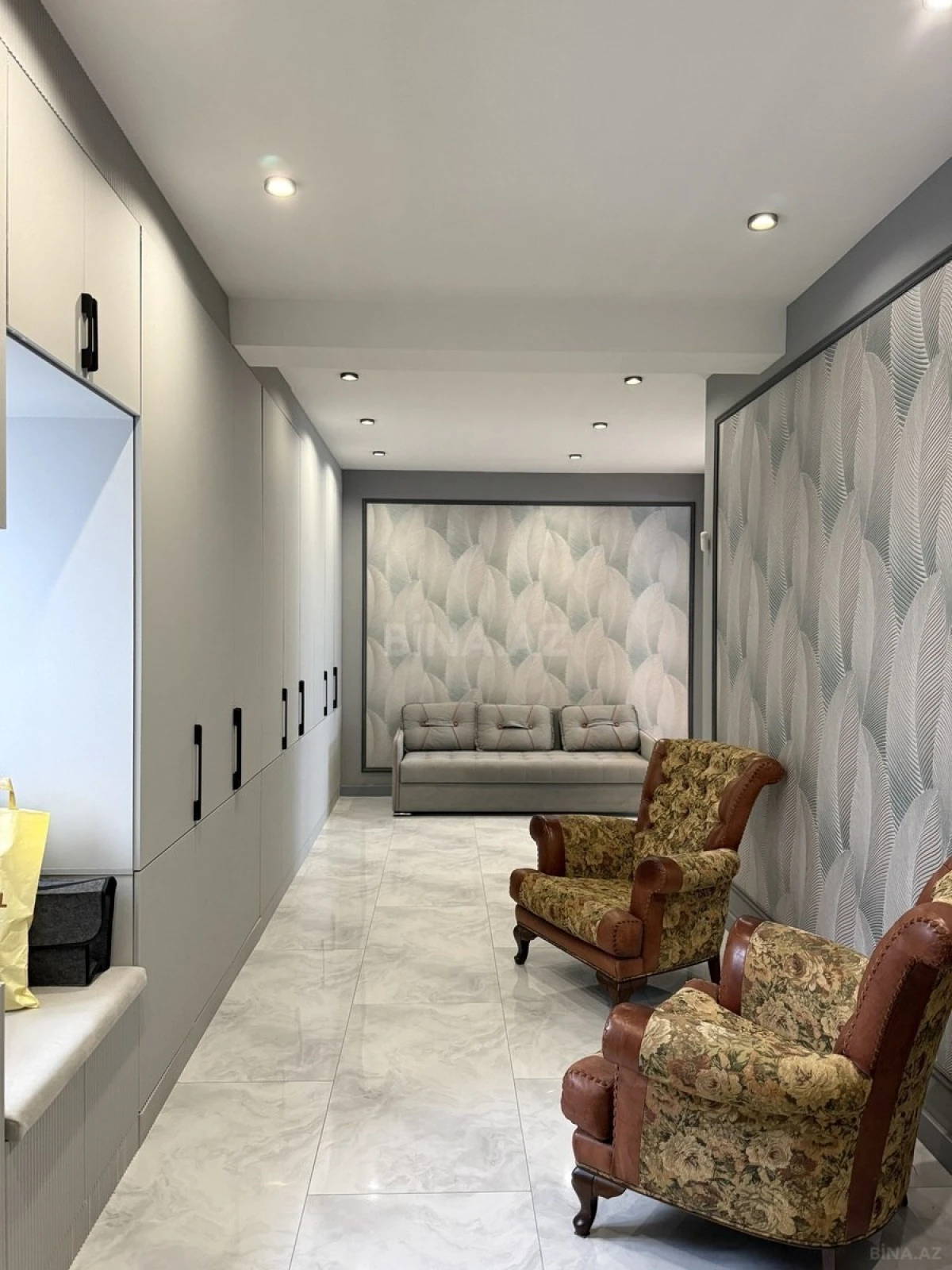 Satılır 5 otaqlı həyət evi 450 m²