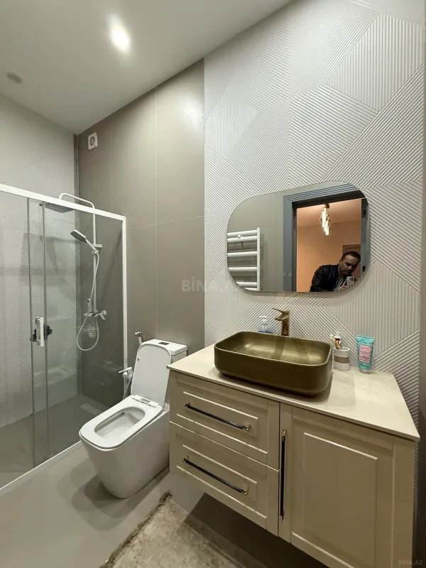 Satılır 5 otaqlı həyət evi 450 m²