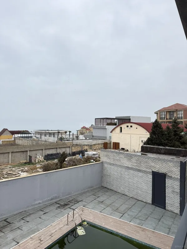 Satılır 5 otaqlı həyət evi 450 m²