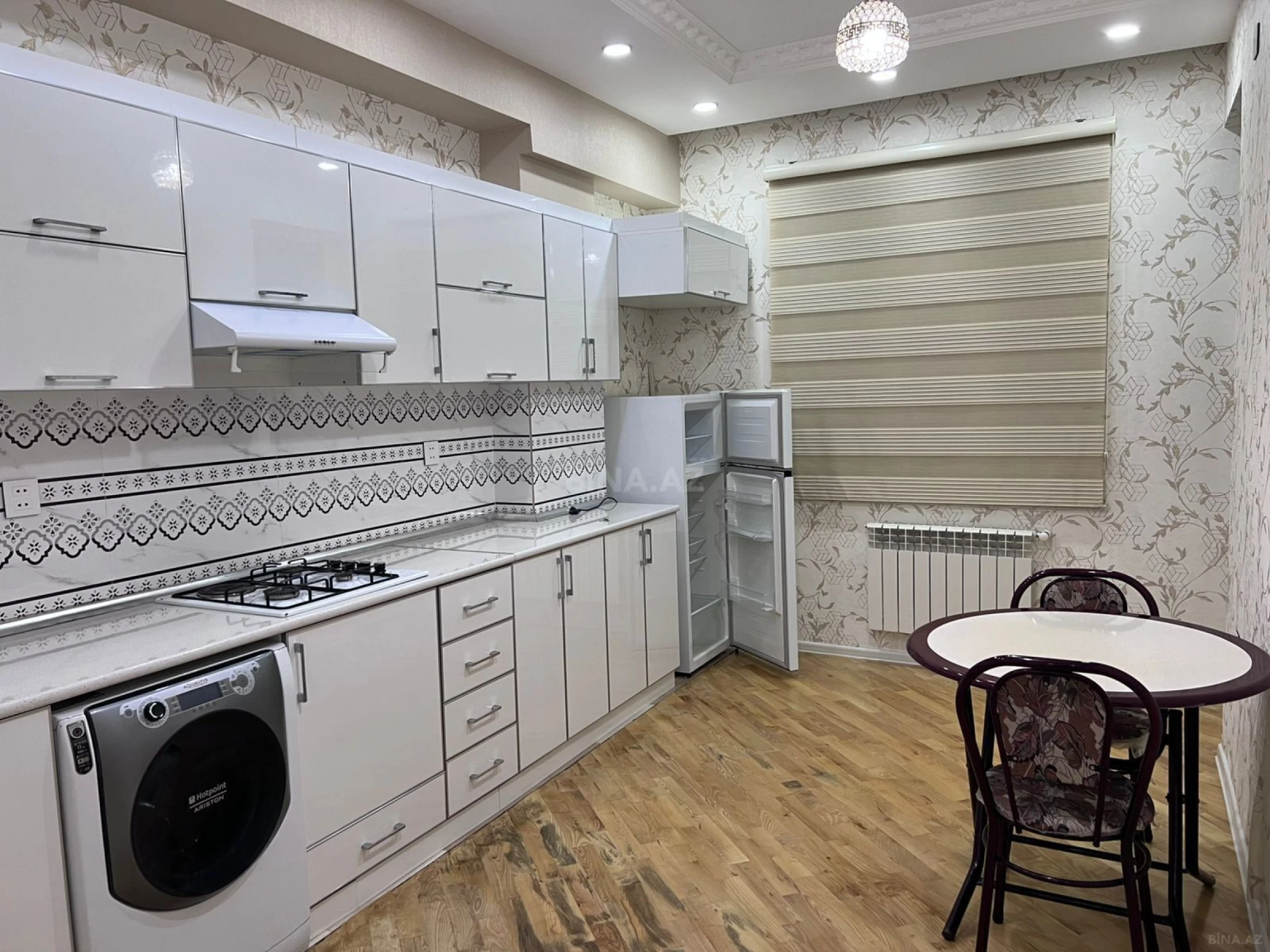 Kirayə verilir 3 otaqlı mənzil 110 m²