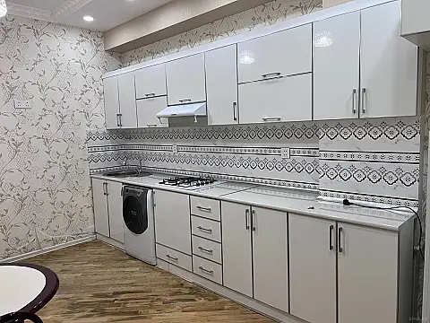 Kirayə verilir 3 otaqlı mənzil 110 m²