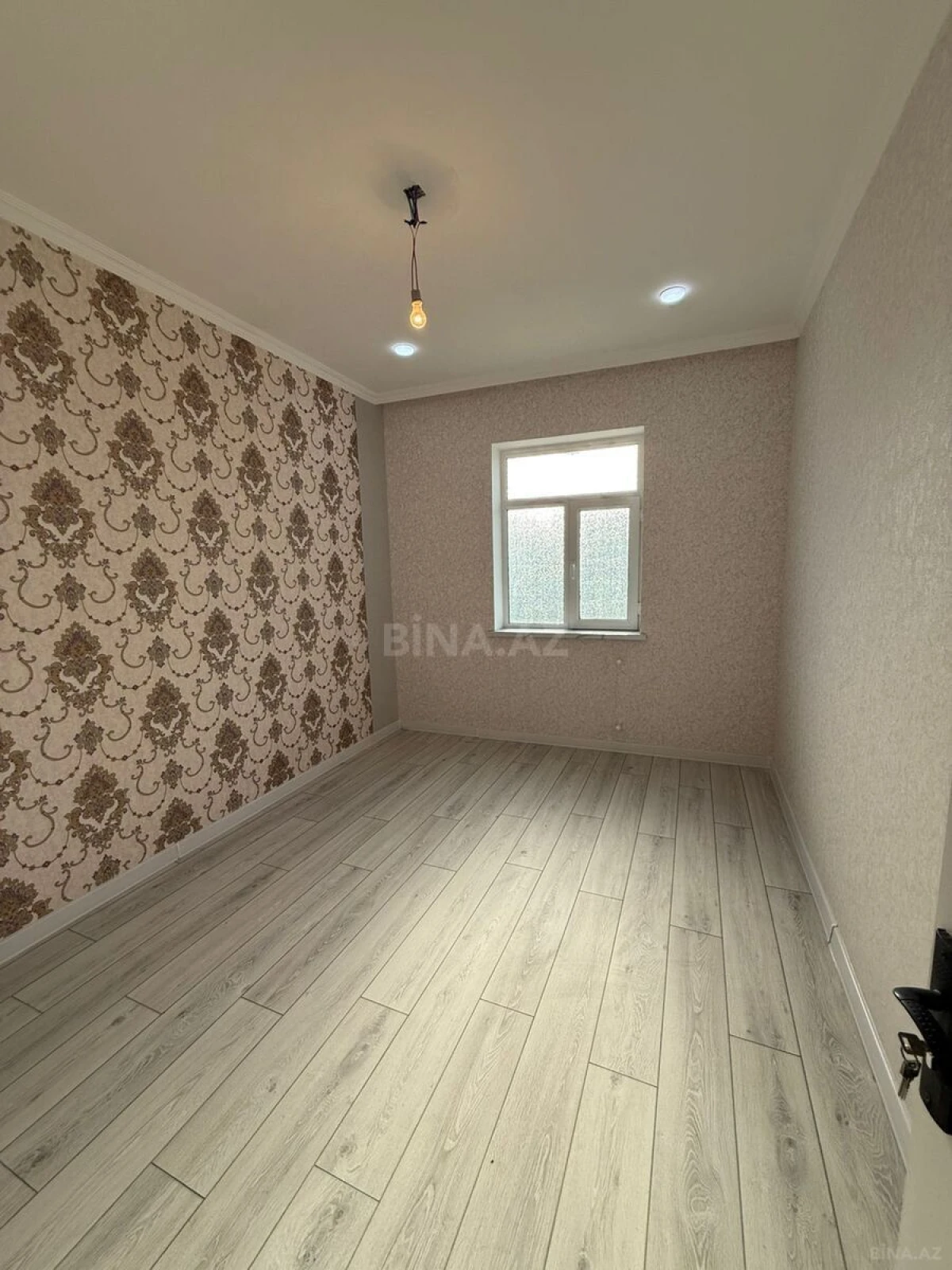 Satılır 4 otaqlı həyət evi 180 m²