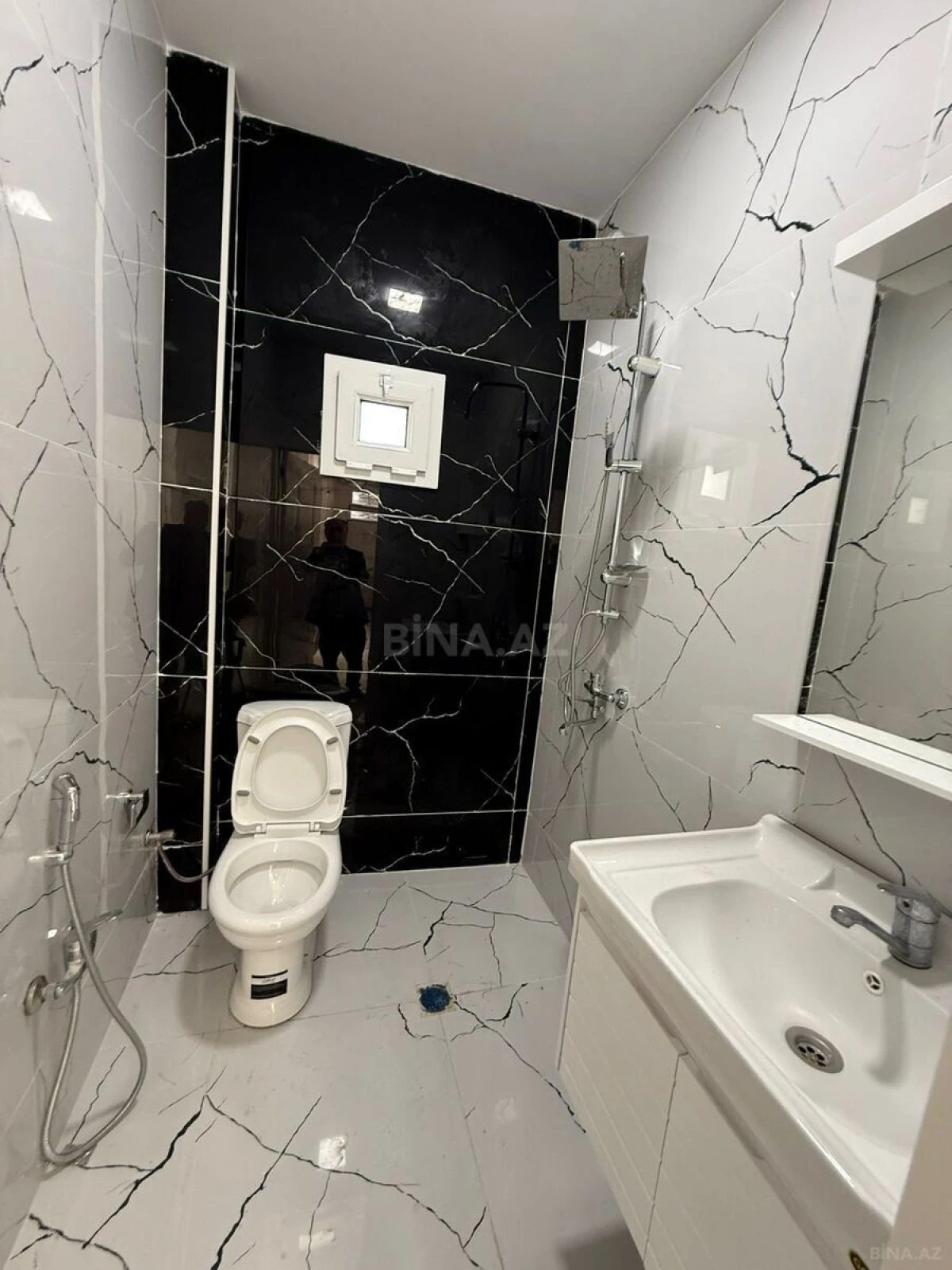 Satılır 4 otaqlı həyət evi 180 m²
