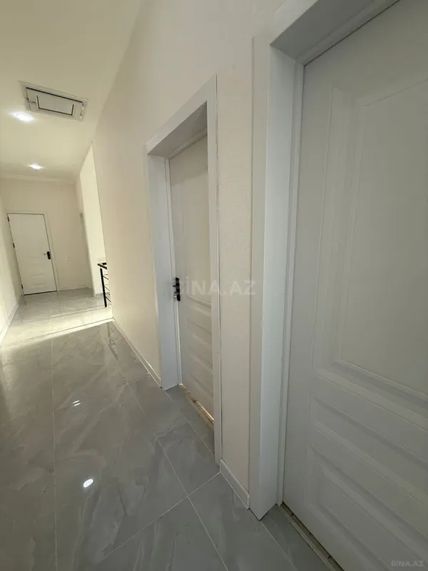 Satılır 4 otaqlı həyət evi 180 m²