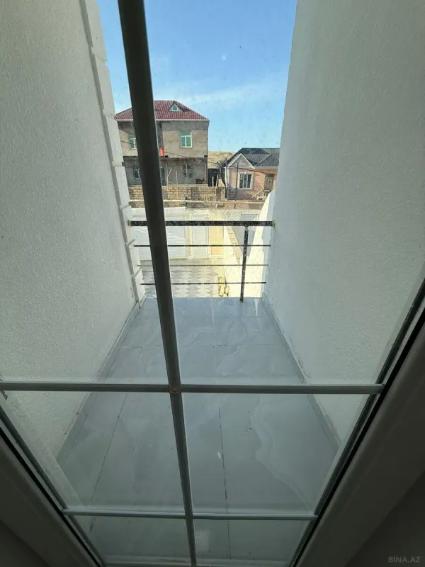 Satılır 4 otaqlı həyət evi 180 m²