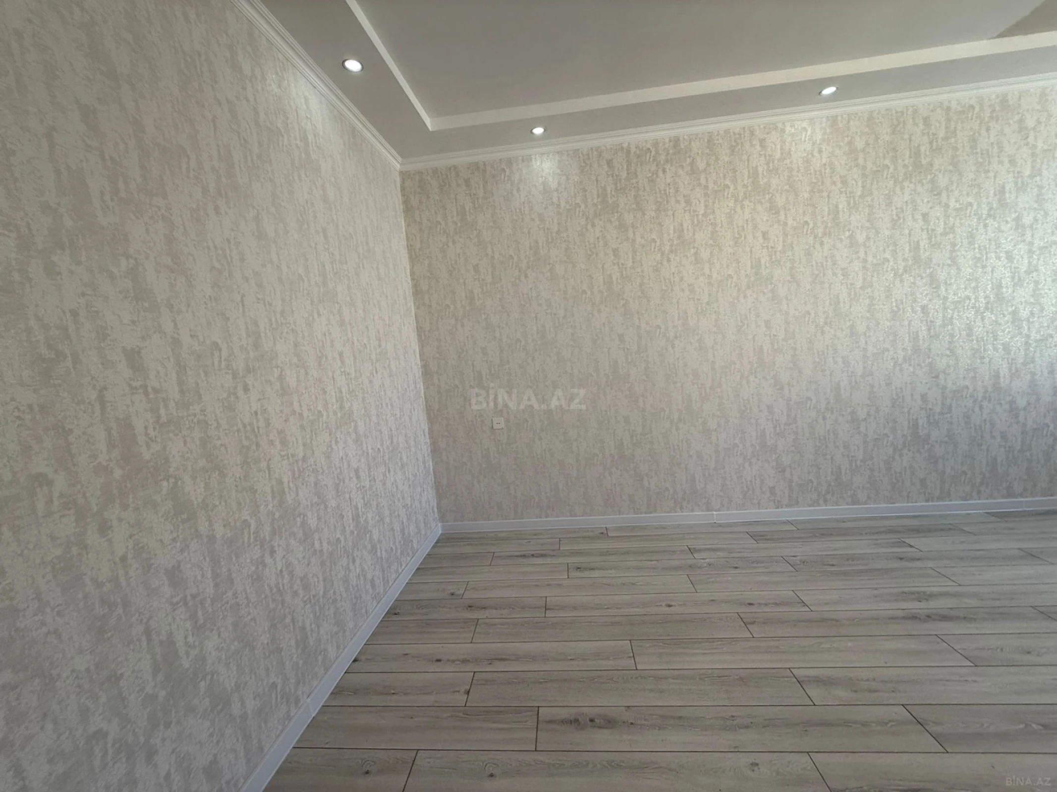 Satılır 4 otaqlı həyət evi 180 m²