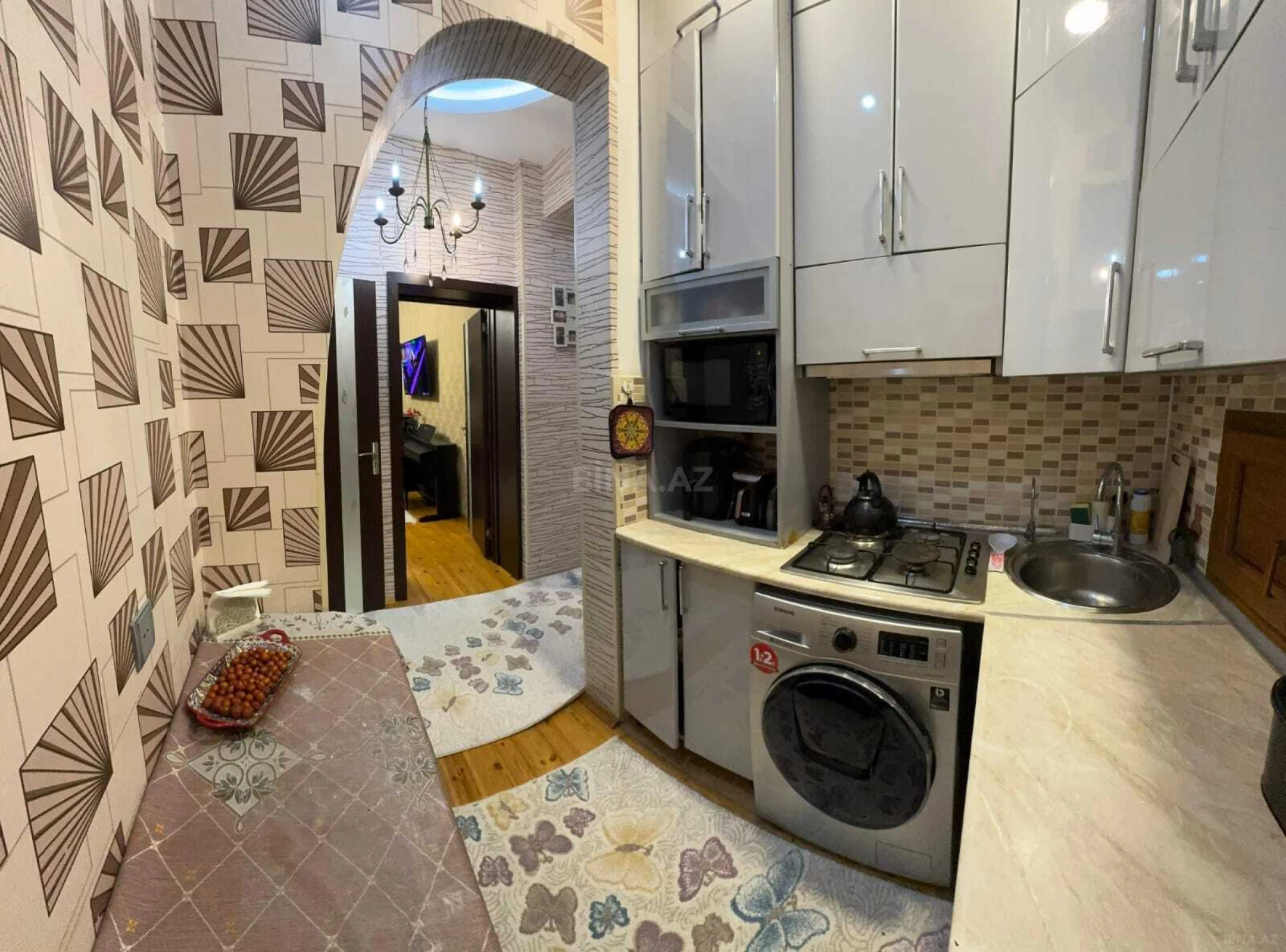 Satılır 2 otaqlı mənzil 78 m²