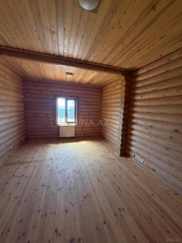 Satılır 12 otaqlı həyət evi 800 m²