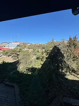 Satılır 12 otaqlı həyət evi 800 m²