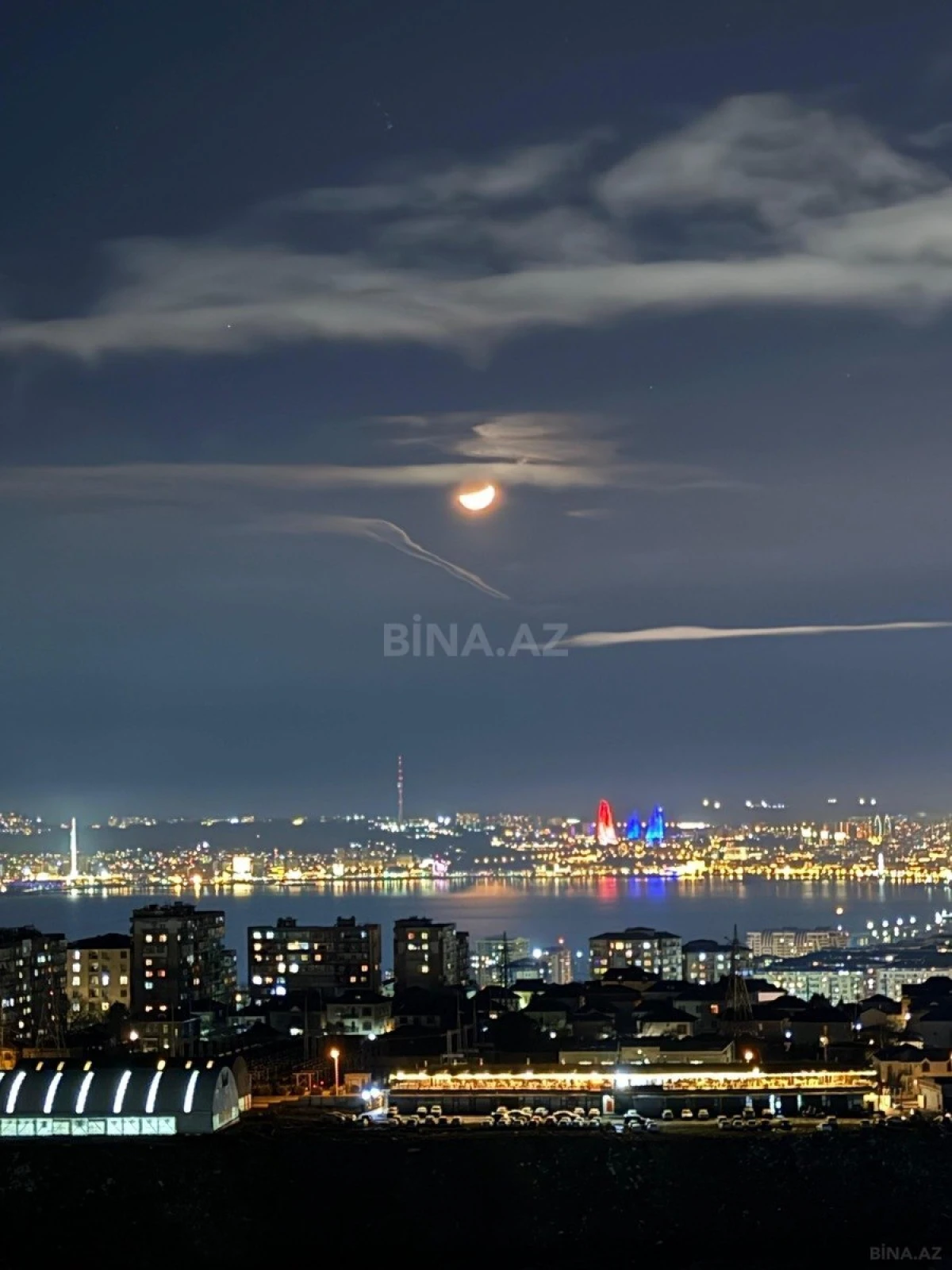 Satılır 2 otaqlı mənzil 63 m²