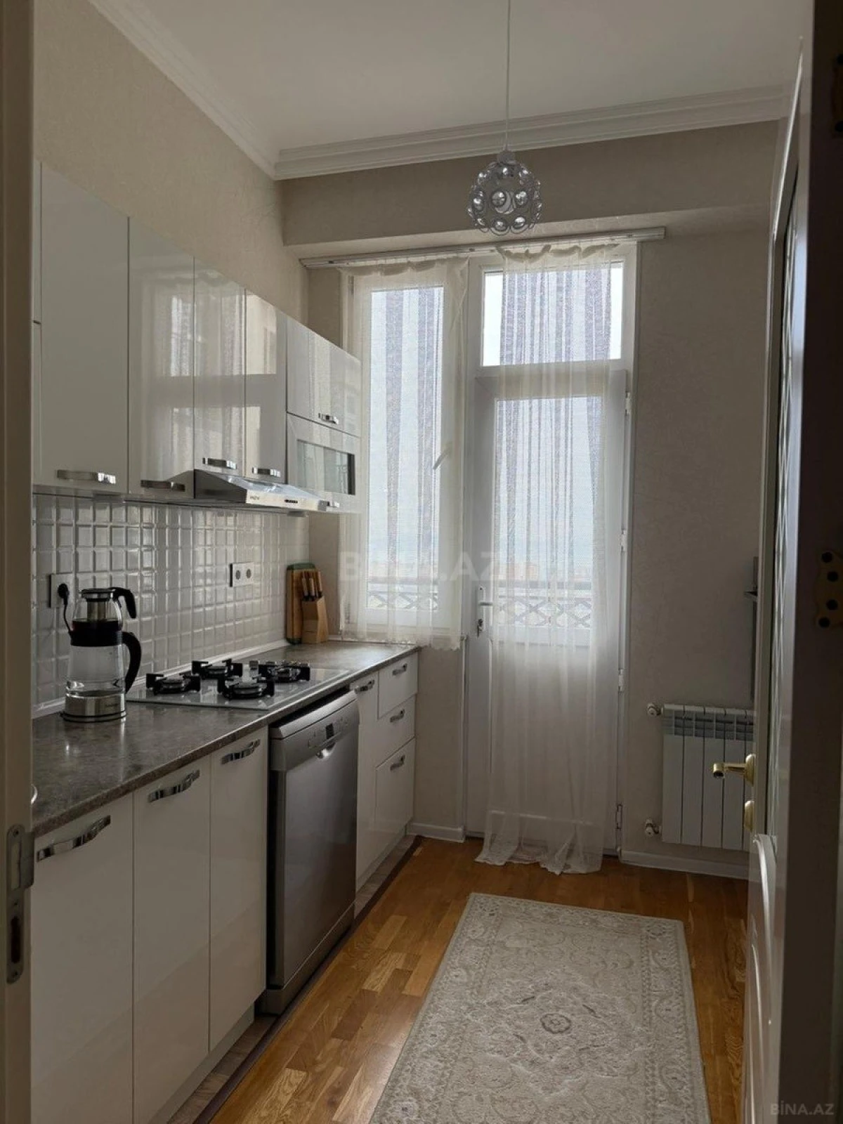 Satılır 2 otaqlı mənzil 63 m²