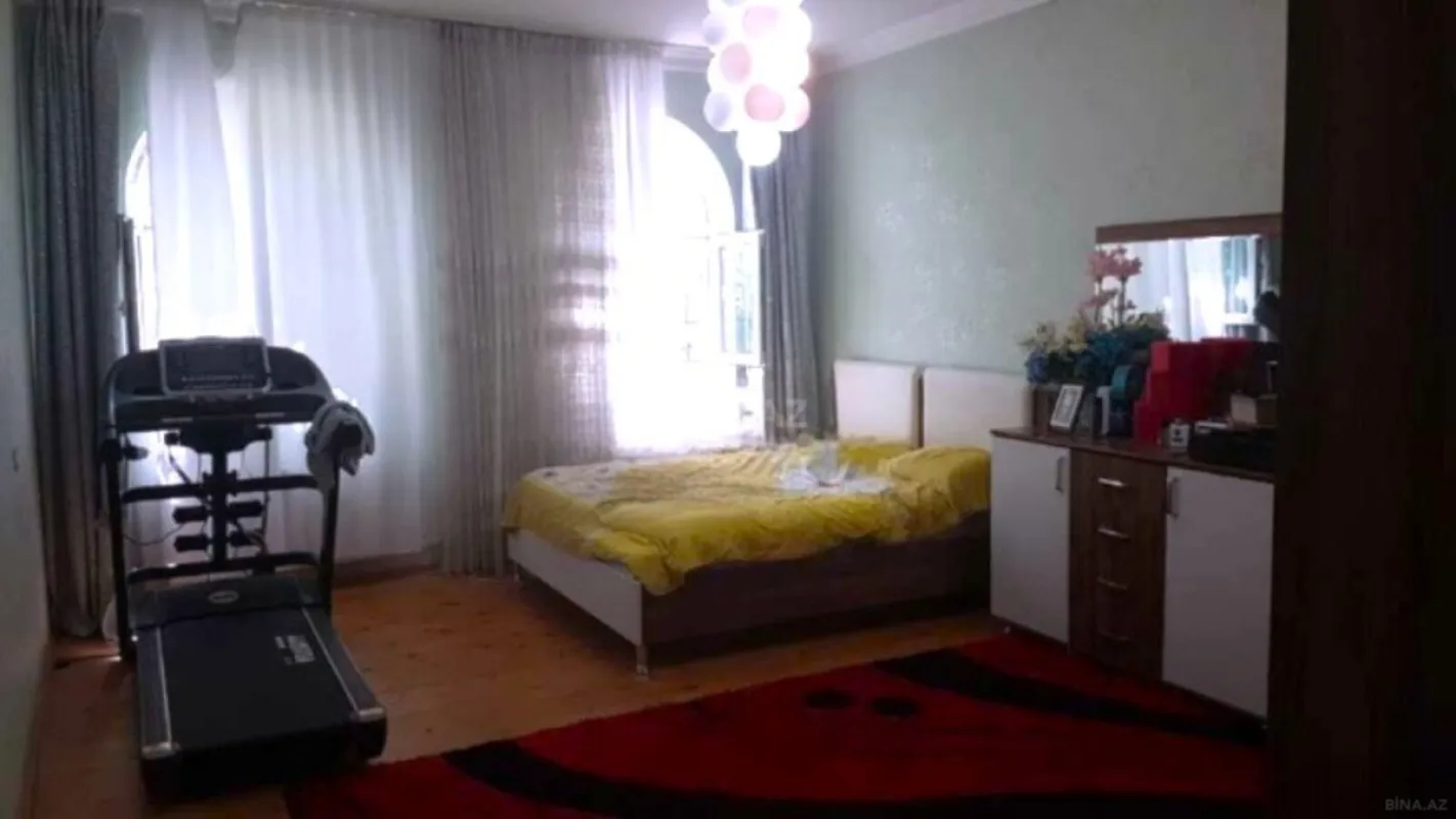 Satılır 4 otaqlı həyət evi 135 m²