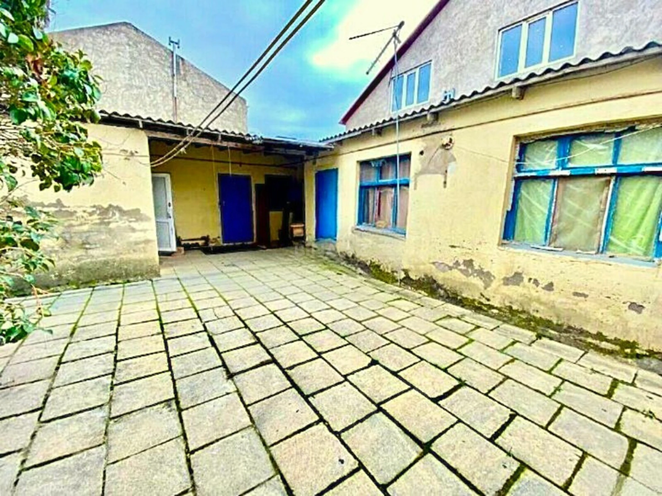 Satılır 4 otaqlı həyət evi 135 m²