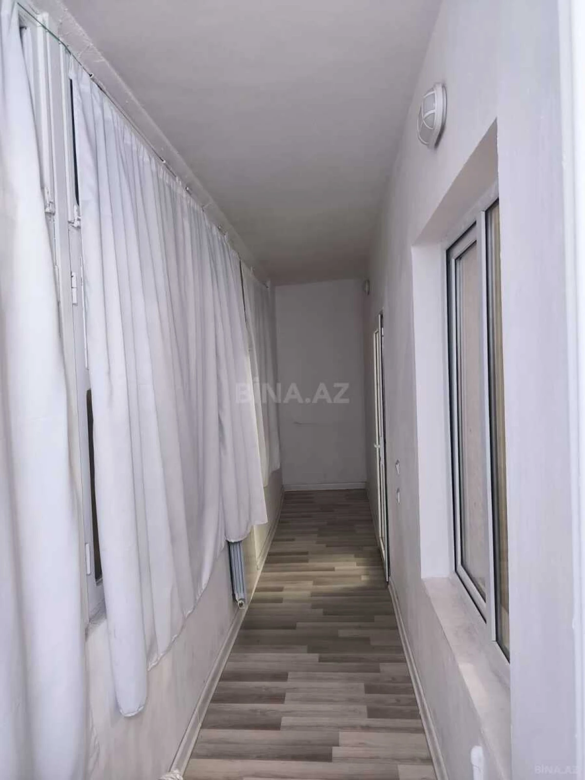 Kirayə verilir 2 otaqlı mənzil 170 m²