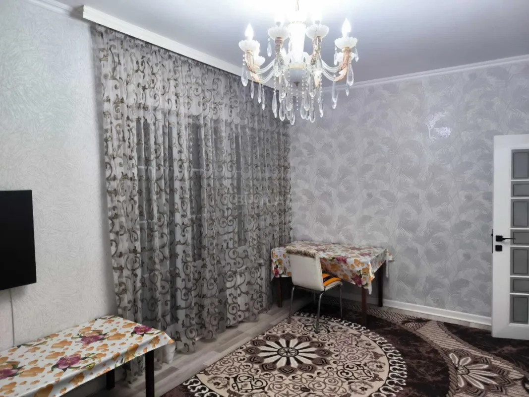 Kirayə verilir 2 otaqlı mənzil 170 m²
