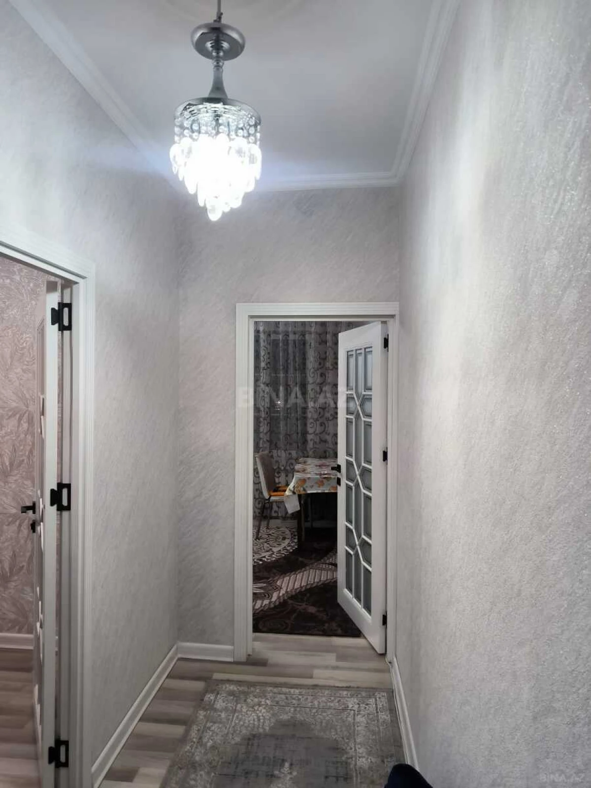 Kirayə verilir 2 otaqlı mənzil 170 m²