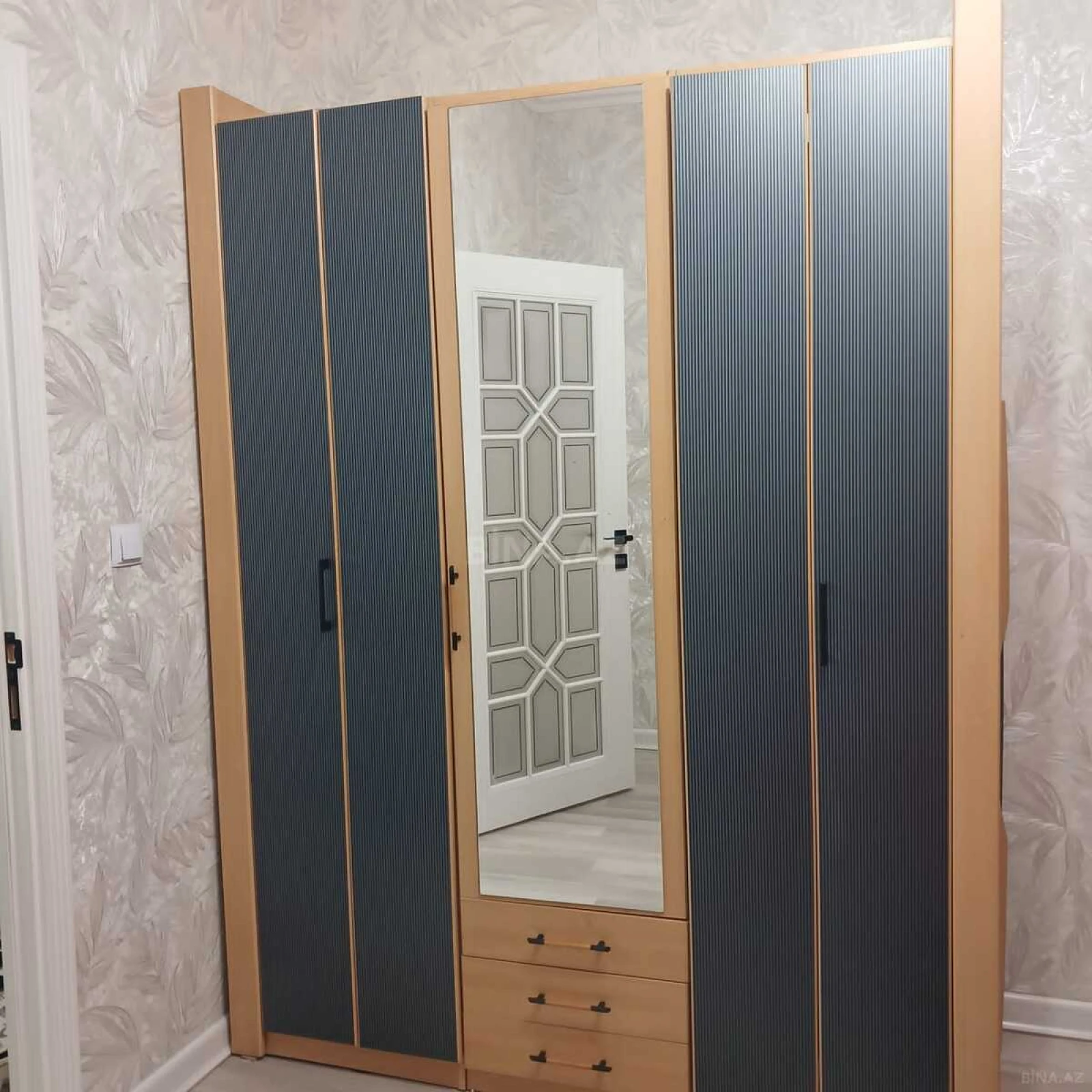 Kirayə verilir 2 otaqlı mənzil 170 m²