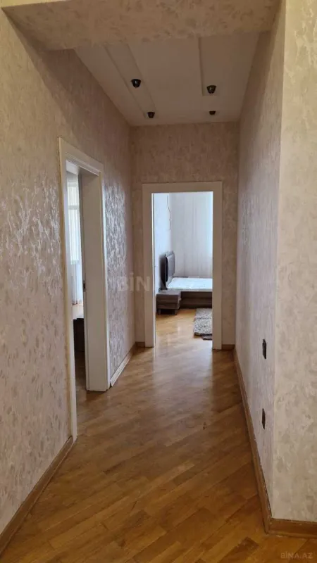 Kirayə verilir 3 otaqlı mənzil 130 m²