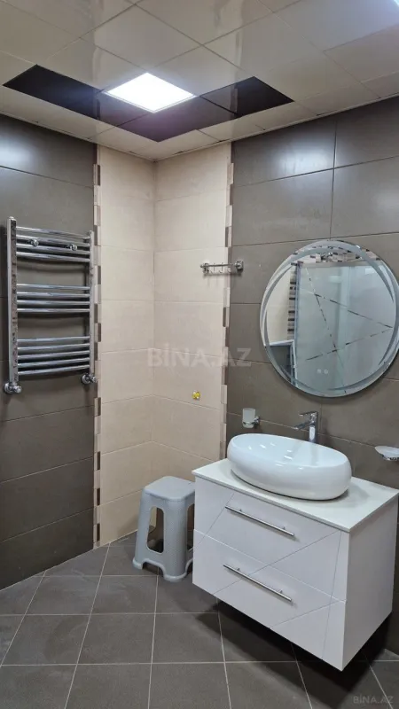 Kirayə verilir 3 otaqlı mənzil 130 m²