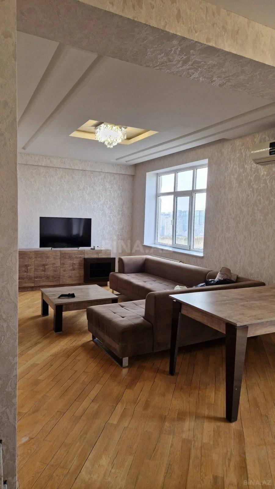 Kirayə verilir 3 otaqlı mənzil 130 m²