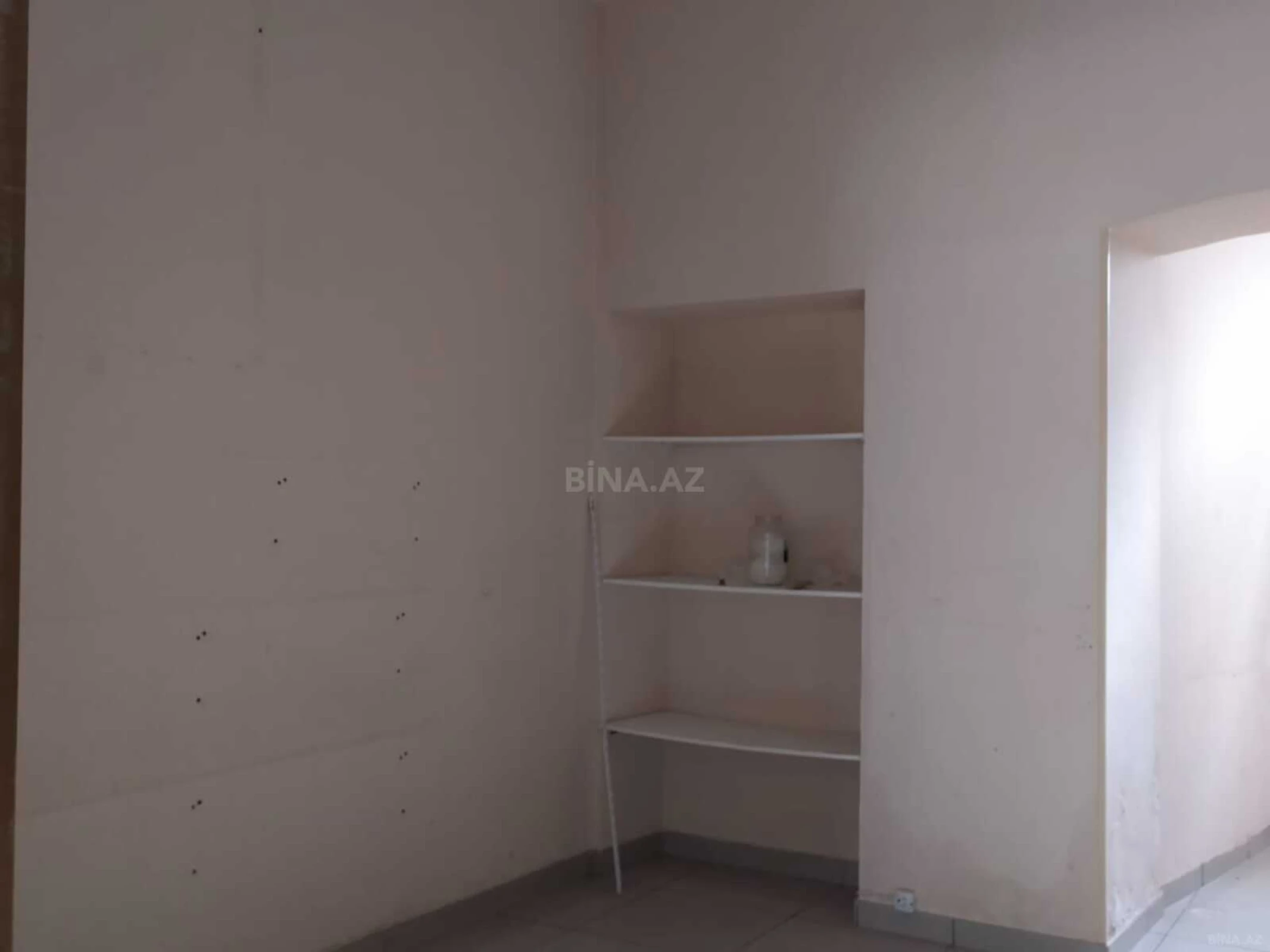 Kirayə verilir obyekt 65 m²