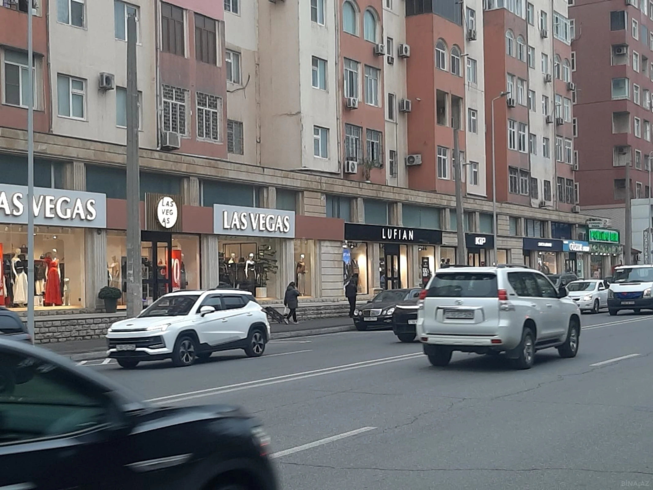 Kirayə verilir obyekt 600 m²