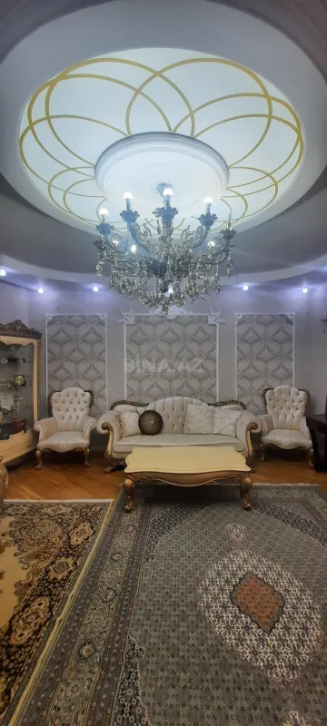 Satılır 3 otaqlı mənzil 143 m²