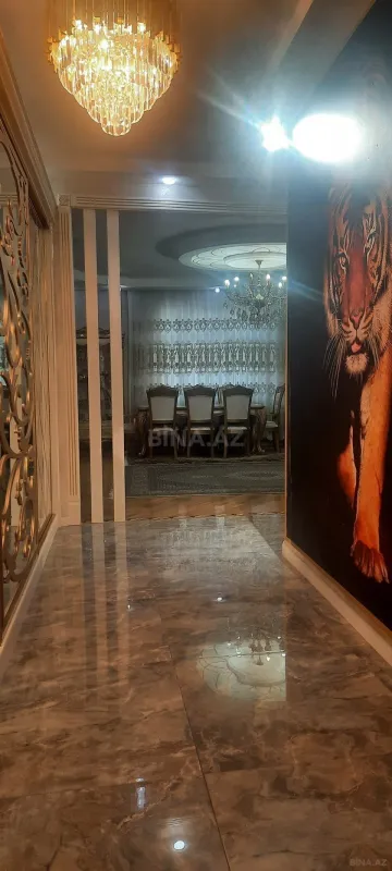 Satılır 3 otaqlı mənzil 143 m²