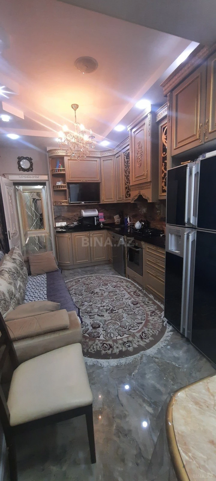 Satılır 3 otaqlı mənzil 143 m²