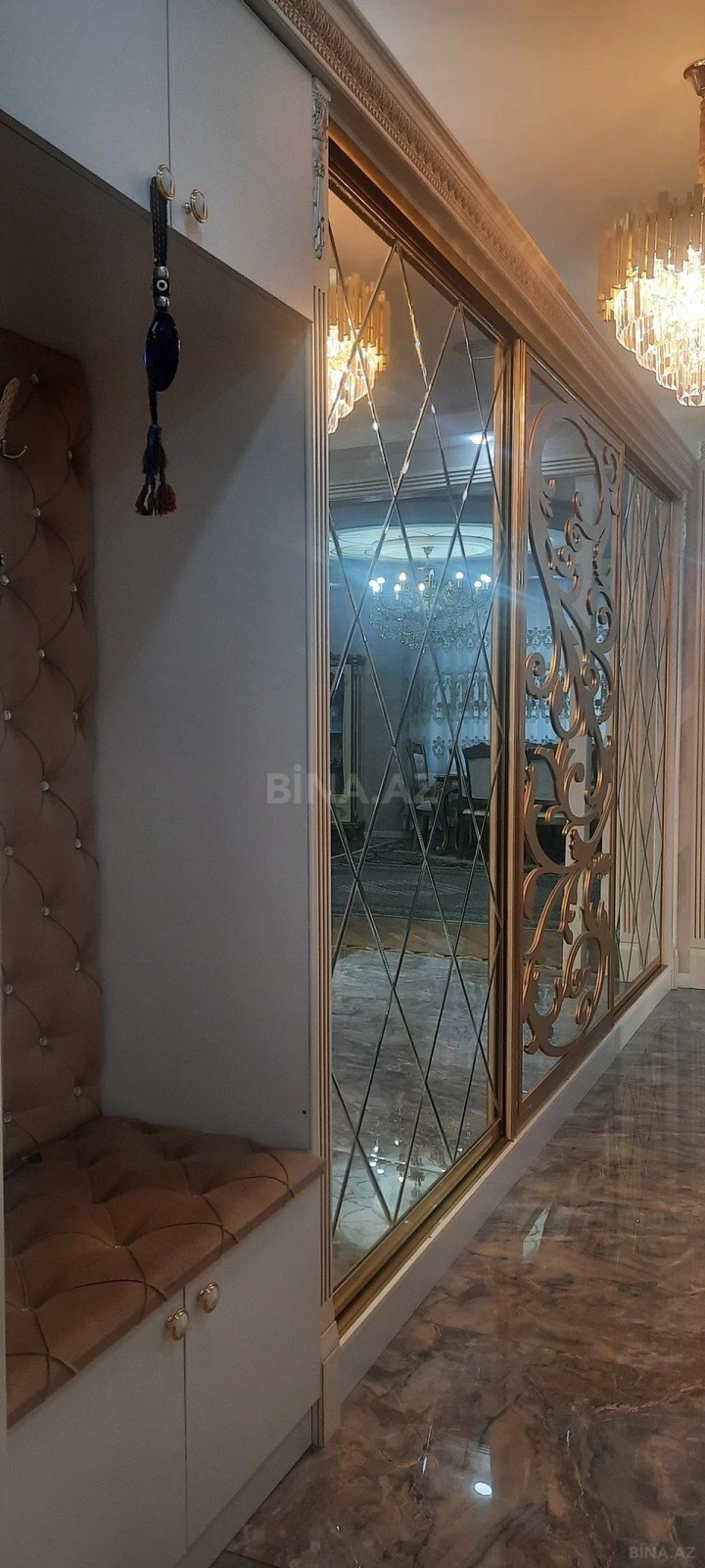 Satılır 3 otaqlı mənzil 143 m²