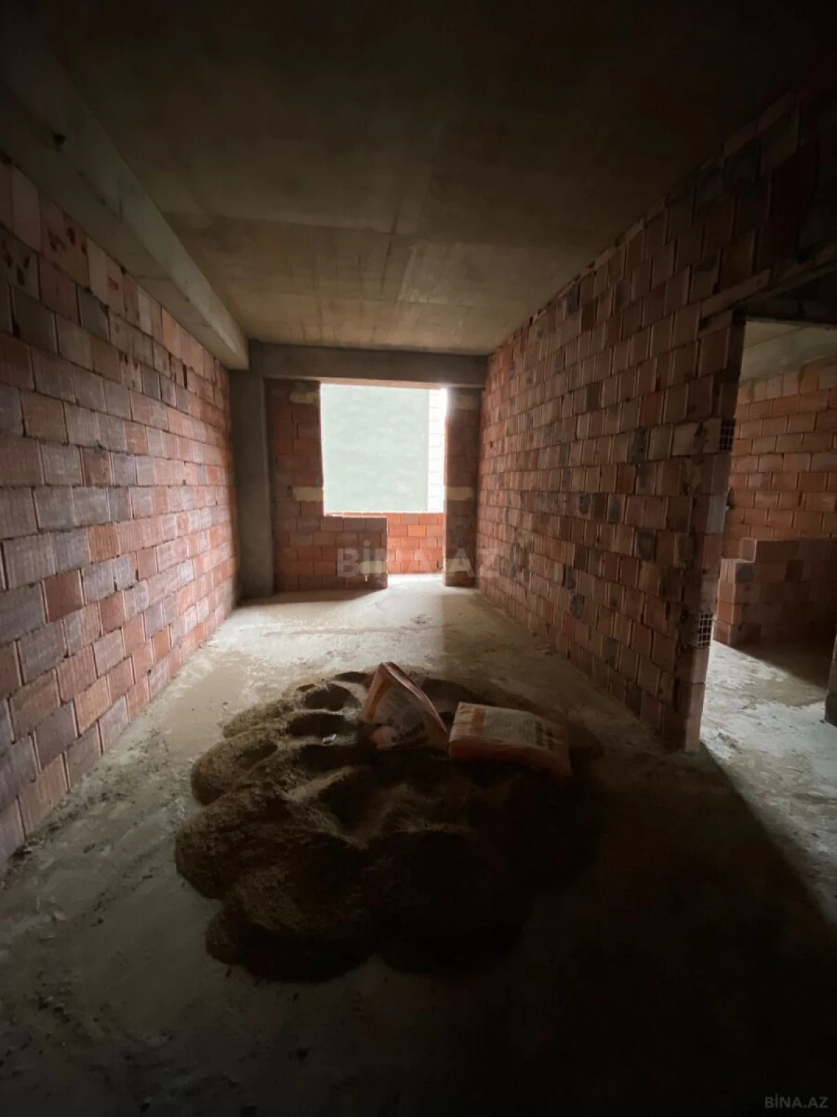 Satılır 1 otaqlı mənzil 50 m²