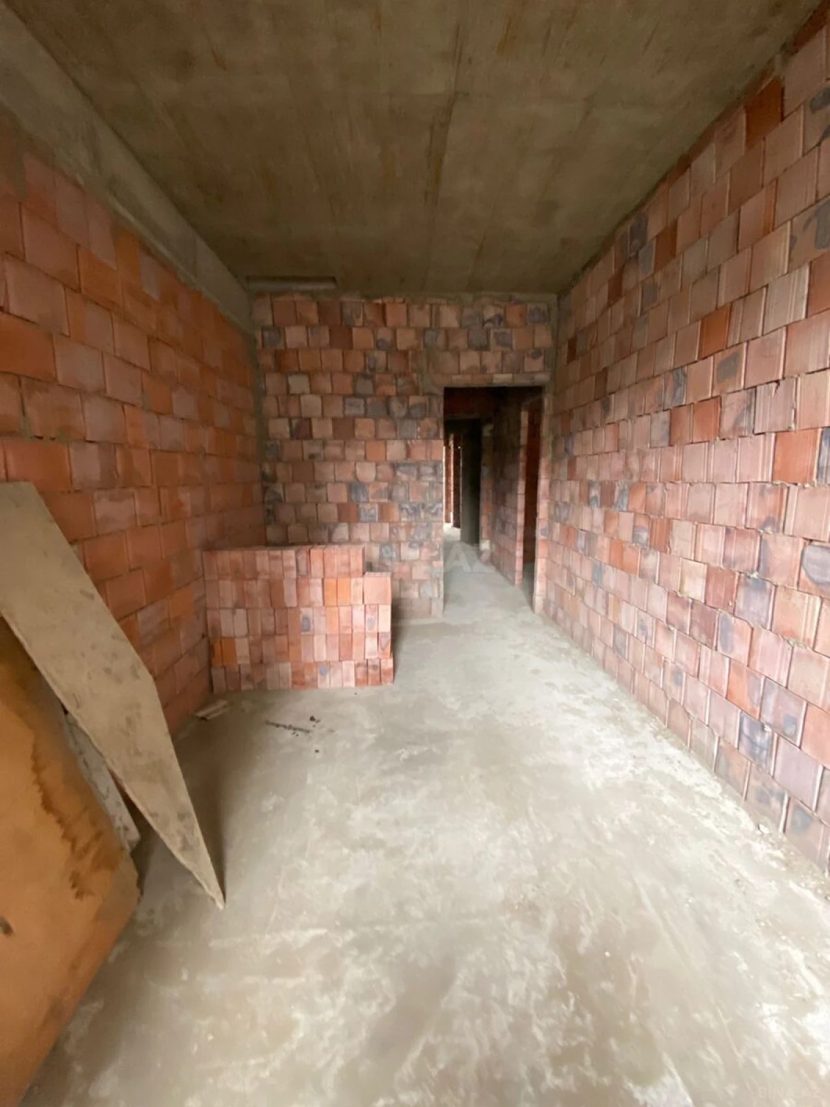 Satılır 1 otaqlı mənzil 50 m²