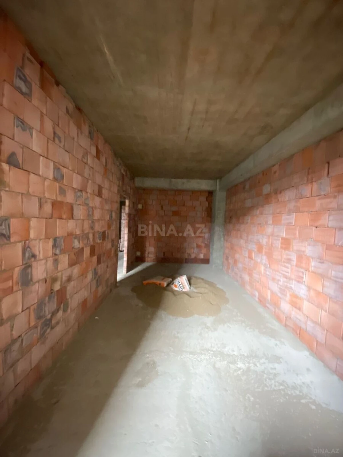 Satılır 1 otaqlı mənzil 50 m²