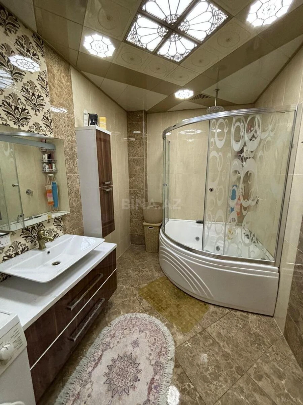 Kirayə verilir 3 otaqlı mənzil 175 m²