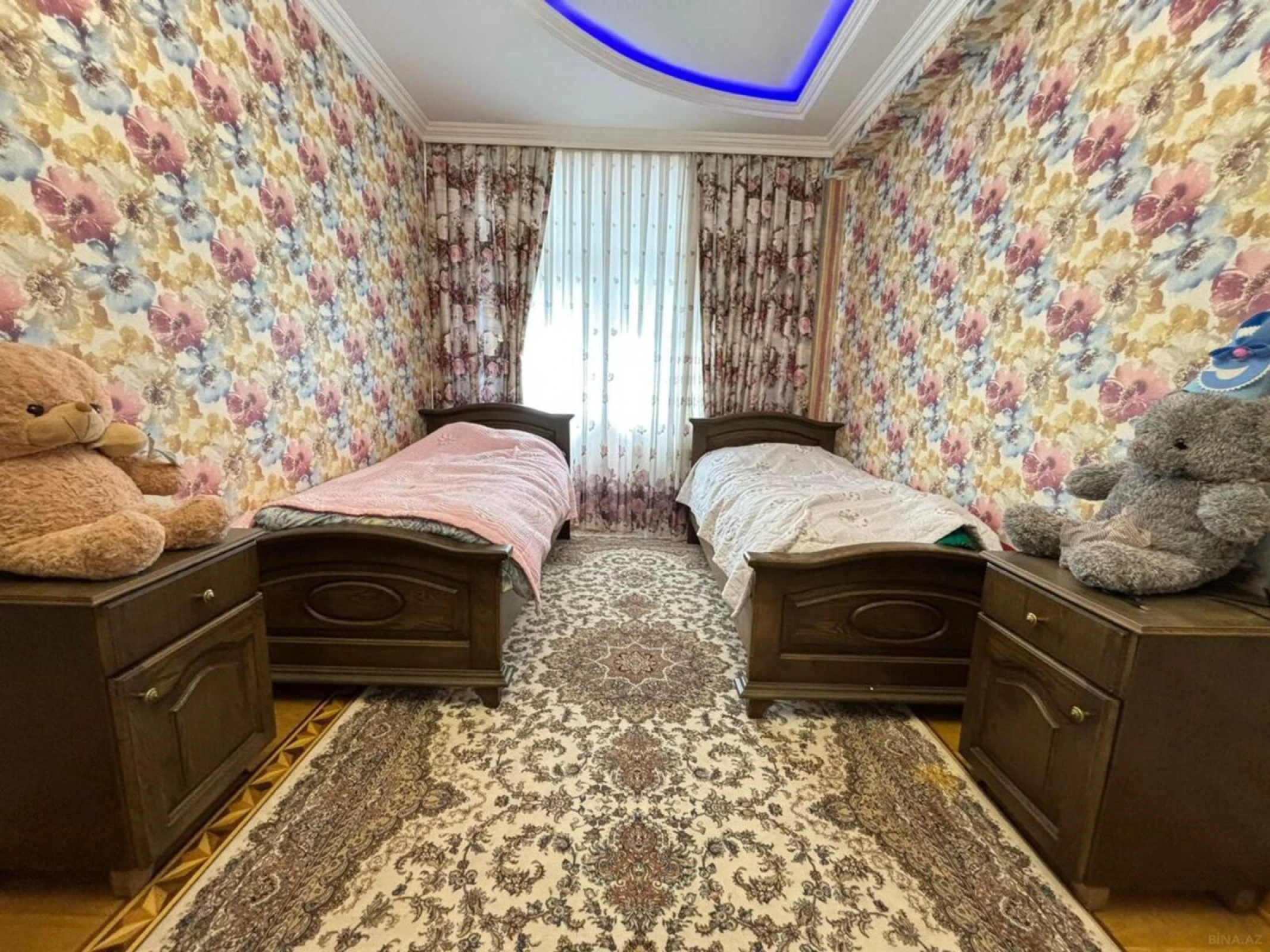 Kirayə verilir 3 otaqlı mənzil 175 m²