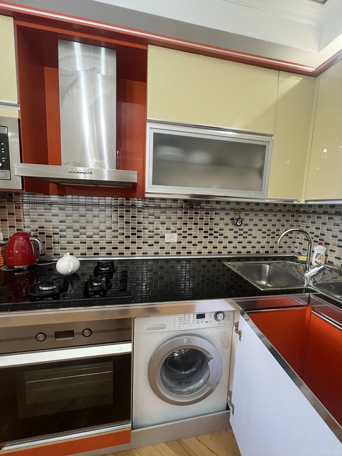 Satılır 3 otaqlı mənzil 108 m²