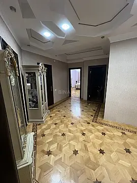 Satılır 3 otaqlı mənzil 108 m²