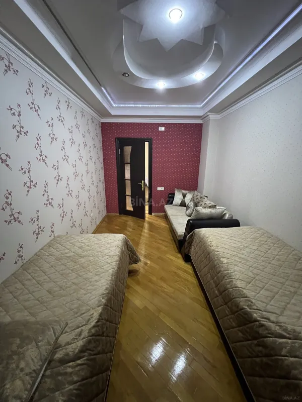 Satılır 3 otaqlı mənzil 108 m²