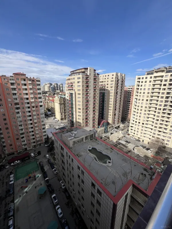 Satılır 3 otaqlı mənzil 108 m²
