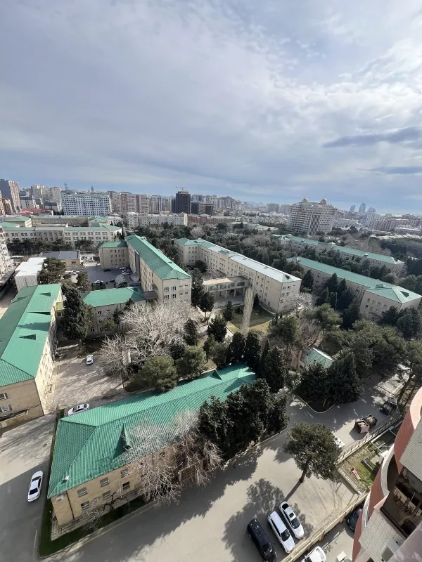 Satılır 3 otaqlı mənzil 108 m²