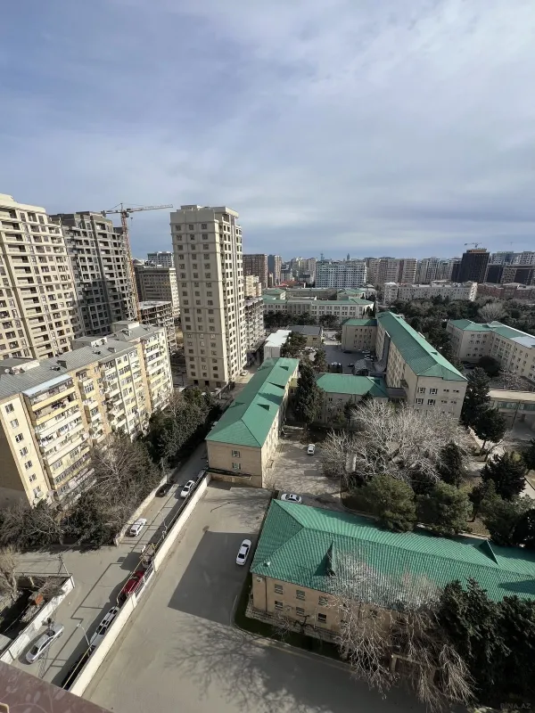 Satılır 3 otaqlı mənzil 108 m²